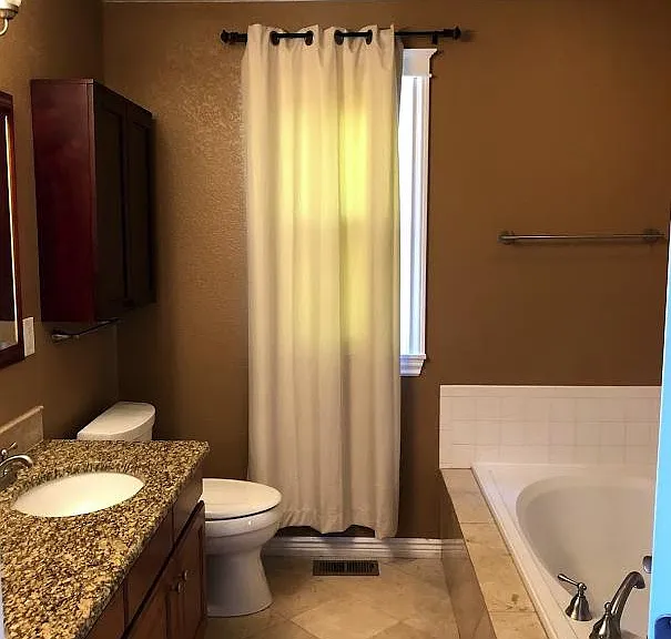 922 Sandstone Way — Photo 12