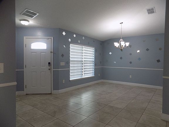 3rd image of 377 Cimarron Ct