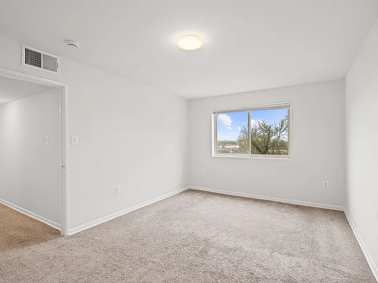 2512 Queens Chapel Rd #203 — Photo 23
