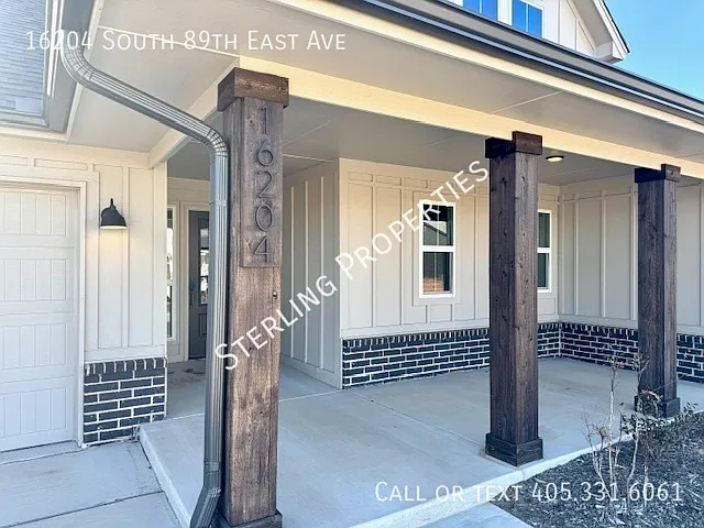 4 bed, 2370 sqft, $2,895 — Photo 3