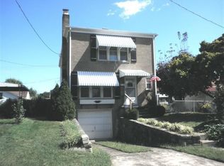 918 4th St, Huntington, WV 25701