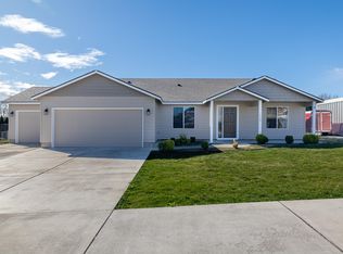 2720 Leslie Rd, Richland, WA 99352