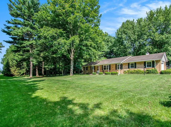 7650 12th Rd, Plymouth, IN 46563