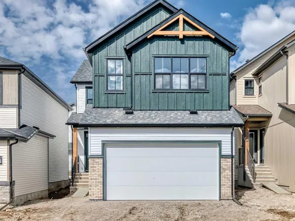 61 E Bartlett Way SE, Calgary, AB T3S 0P2