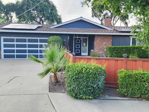 2 Echo Cir, Antioch, CA 94509