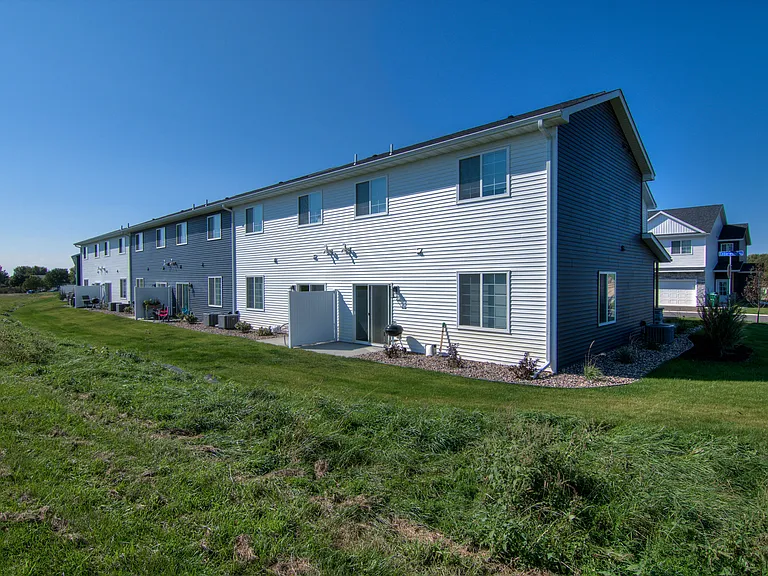Dawes Place Townhomes — Photo 18