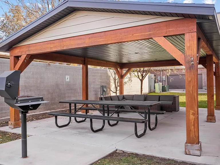 1411 E Komenda Way — Photo 20