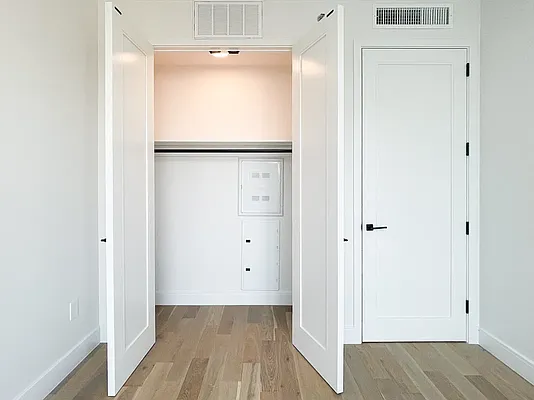 Rented by ANDOVER PROPERTY MANAGEMENT INC | media 10