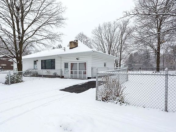 2nd image of 101 Kenmore Avenue & Newell St W