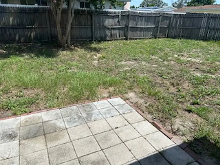 9820 Rainbow Ln — Photo 20