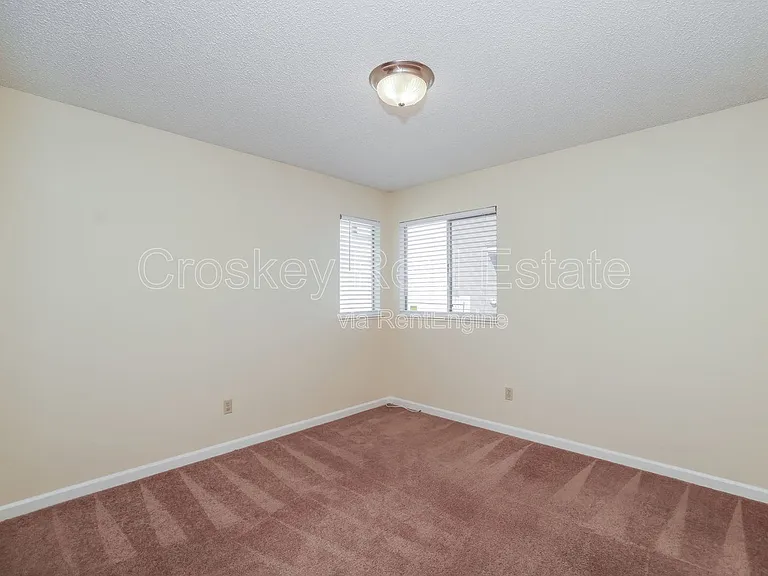 357 Hazelnut Ln — Photo 8