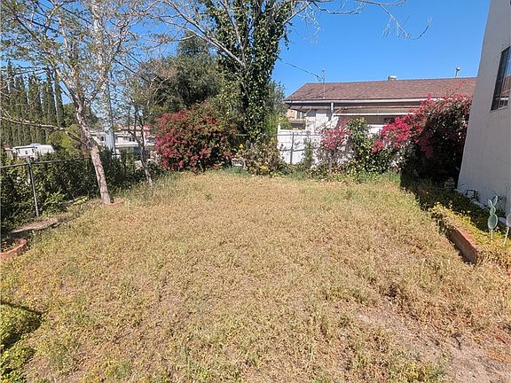 4th image of 10370 Tujunga Canyon Blvd