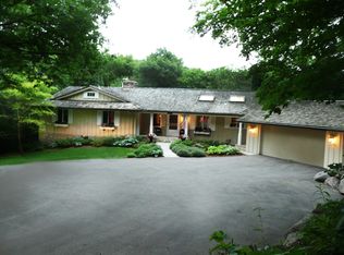 4259 Heathcote Rd, Deephaven, MN 55391