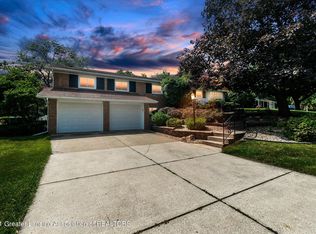 4325 Mar Moor Dr, Lansing, MI 48917