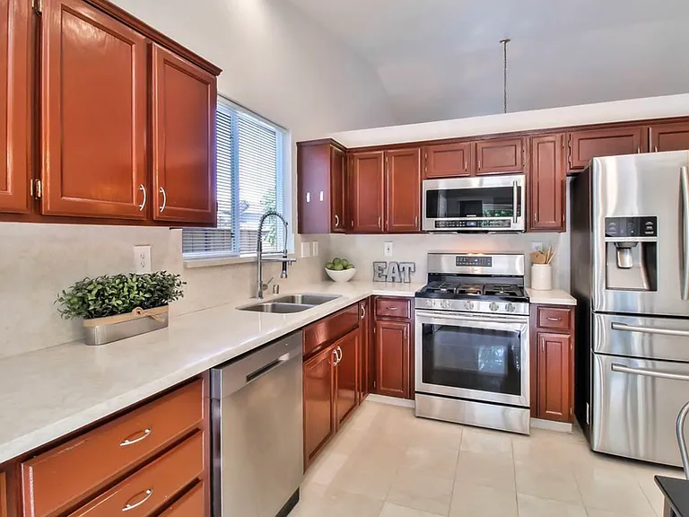 4522 Peacock Ct — Photo 6