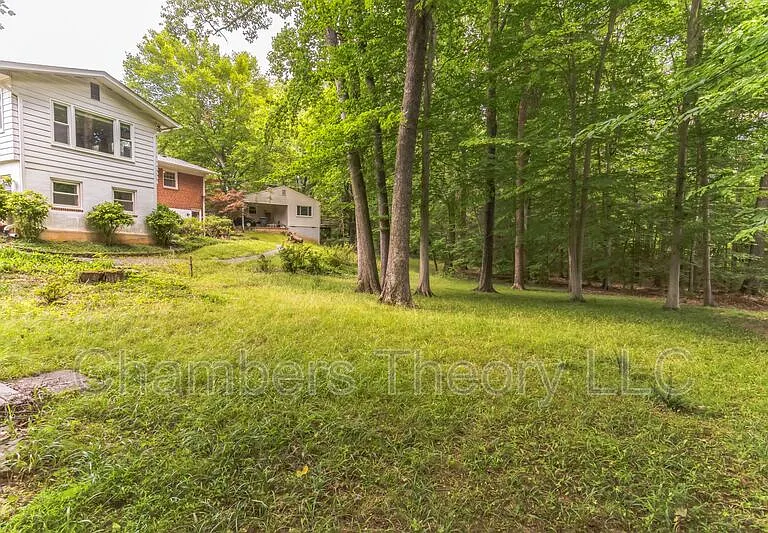 10211 Fox Ln — Photo 10
