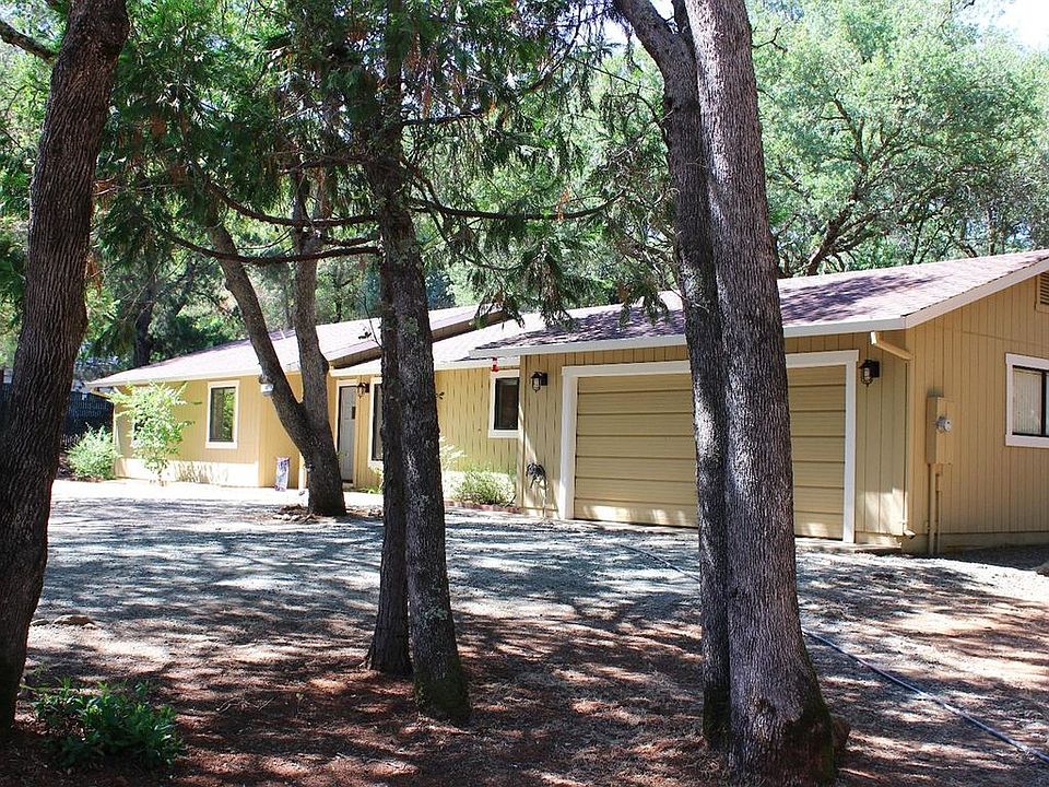 1st image of 3851 Crosswood Dr