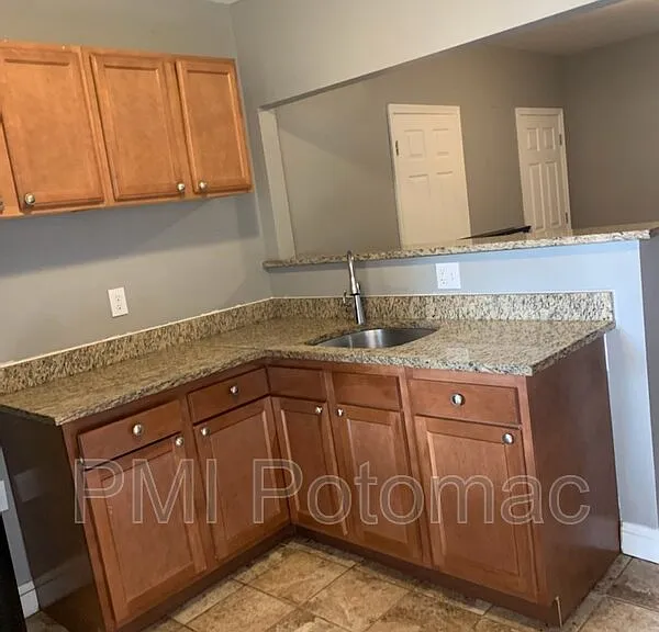 344 Main St #101 — Photo 7