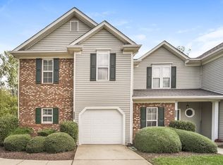 8733 Cinnabay Dr, Charlotte, NC 28216