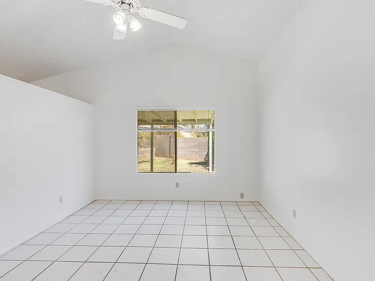 16216 N 16th Pl — Photo 3