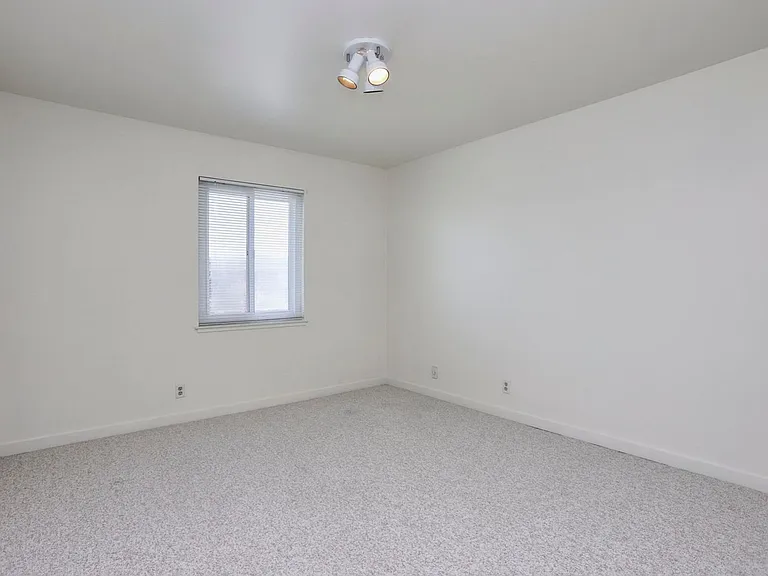 330 Sea Horse Ct — Photo 15