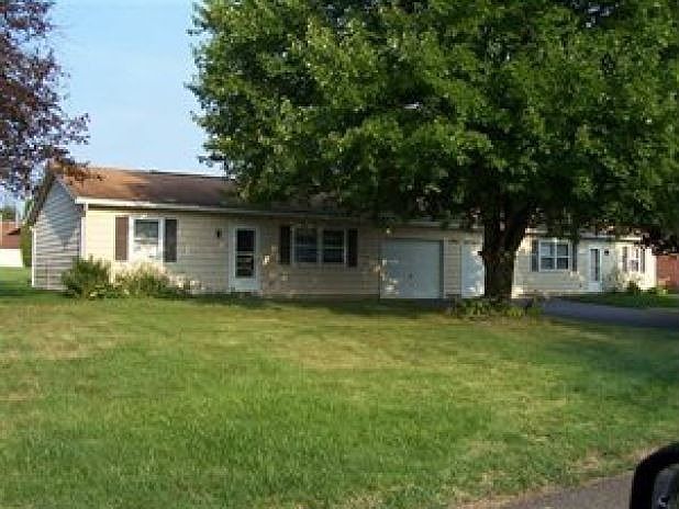 1st image of 221 Jane Dr