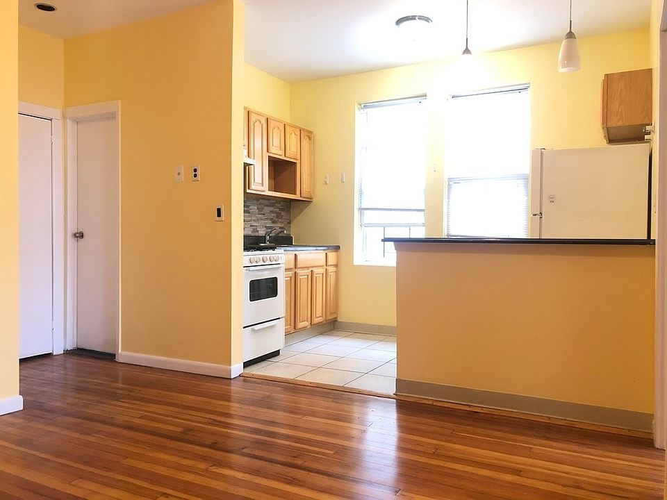 1st image of 30-32 33rd St #F