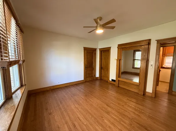3934 N Southport Ave #1R, Chicago, IL 60613