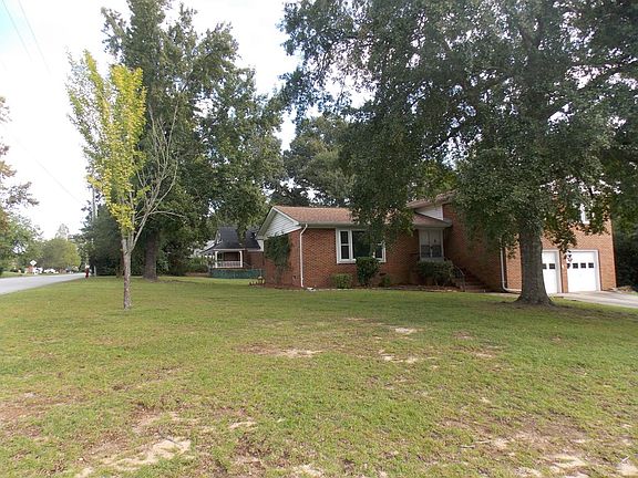 3rd image of 3598 Westhampton Dr