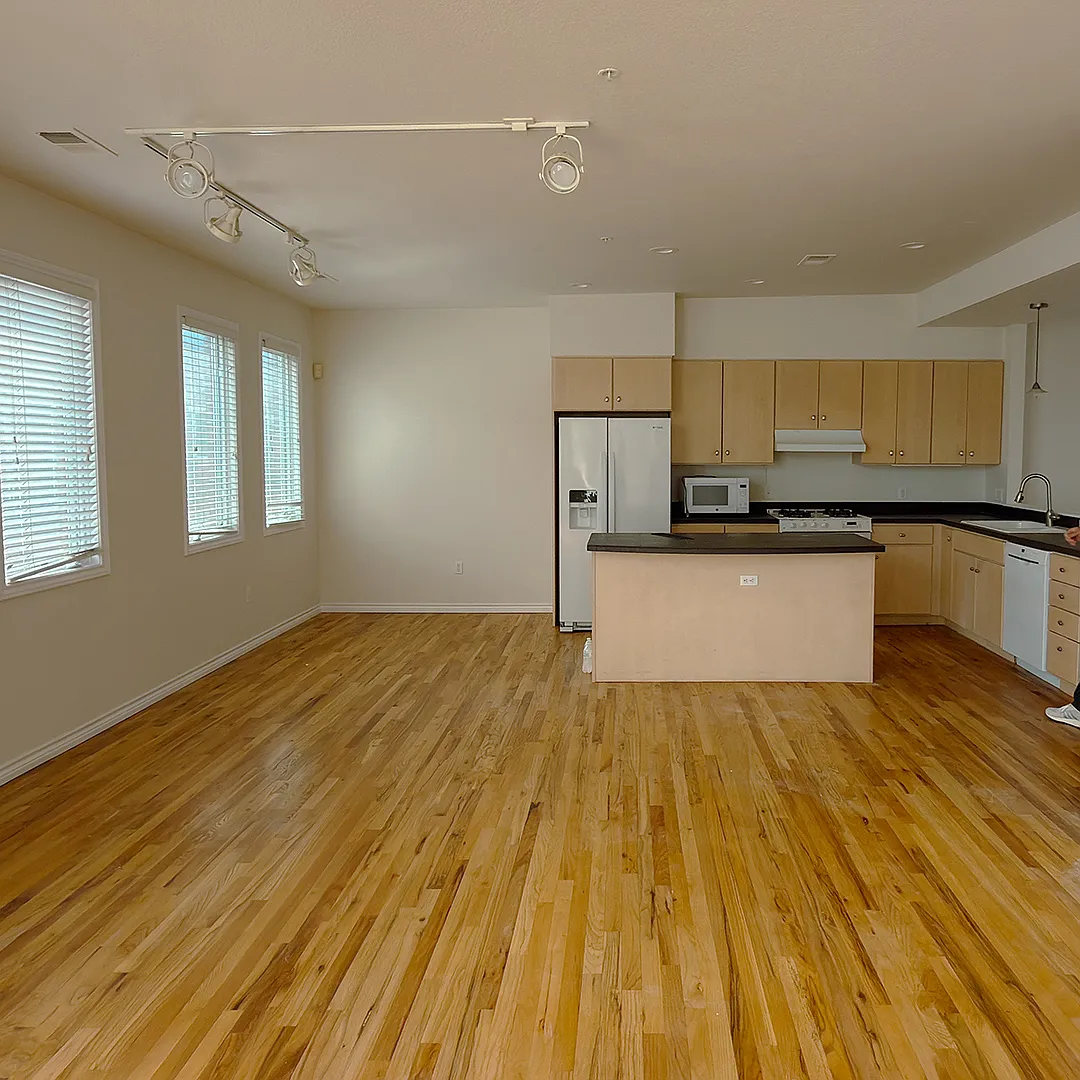 2 bed, 1.5 bath, 1429 sqft, $2,850 — Photo 3