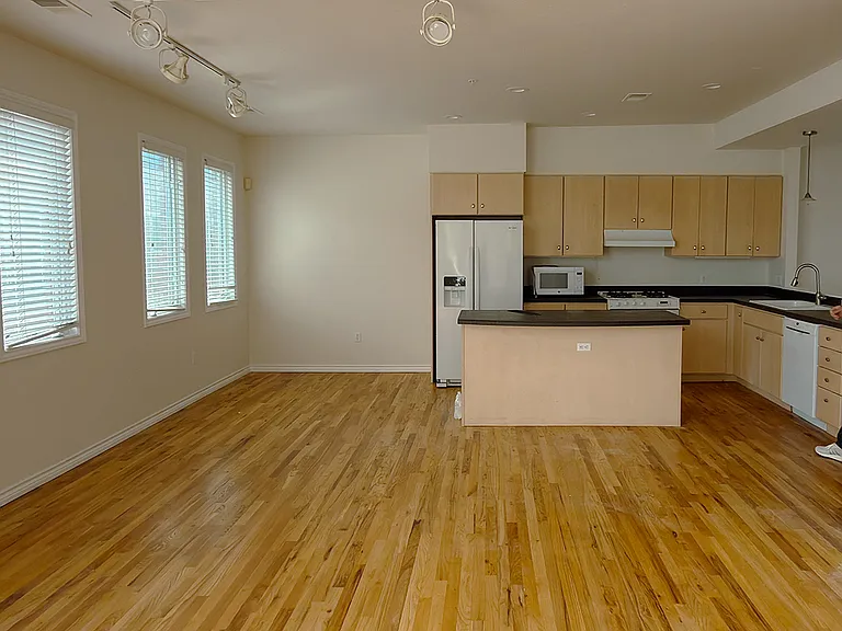 3640 E Ellsworth Ave — Photo 3