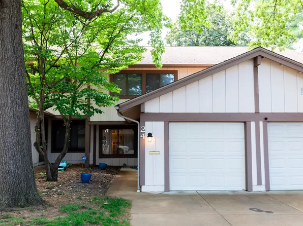 24 Redwood Ln, Springfield, IL 62704