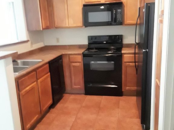 4th image of 3830 S Lakewood Pkwy #1060