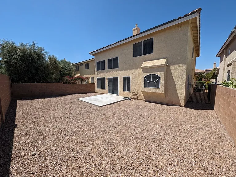 10900 Royal Highlands St — Photo 30