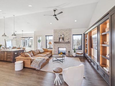 25014 Eagle Vista Dr, Adel, IA, 50003