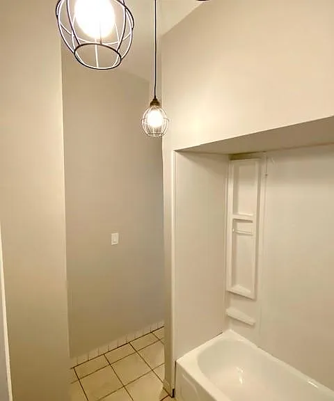 2634 W Thomas St #1R — Photo 19