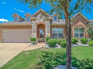 2738 Sun Rise Ln, Grand Prairie, TX 75052