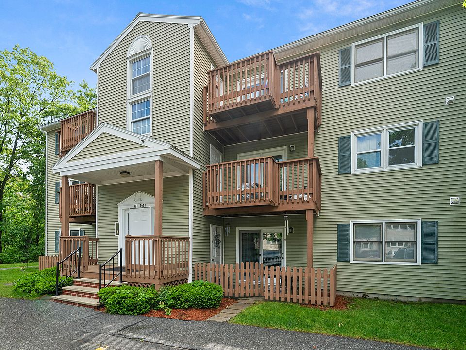 1st image of 371 Aiken Ave APT 1