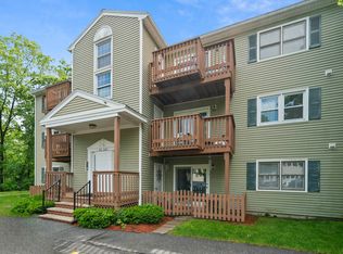 371 Aiken Ave APT 1, Lowell, MA 01850