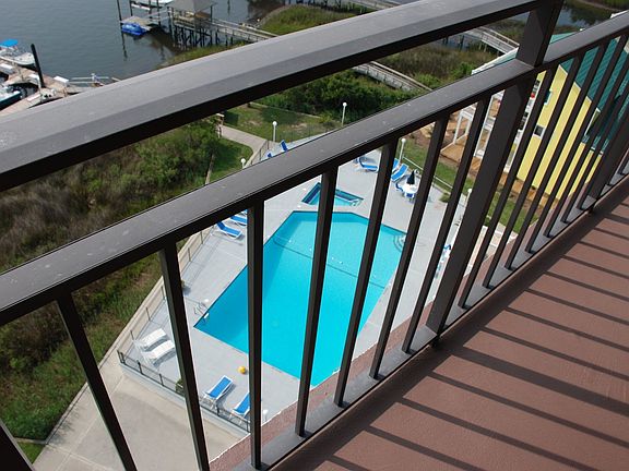 nice big pool