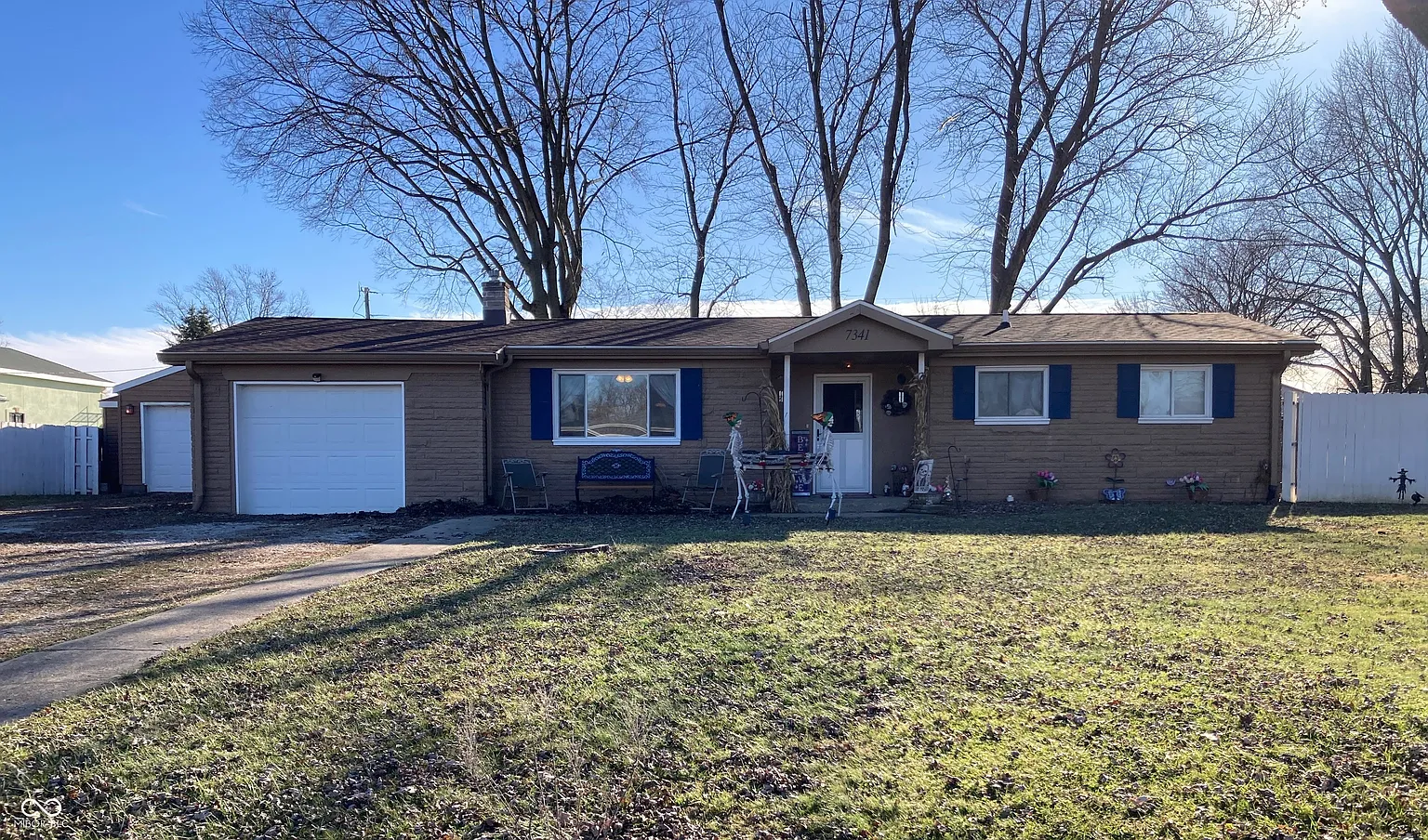7341 E Buddy Ln photo 1