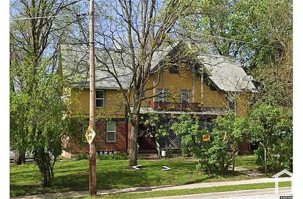 Building Photo - 1310 Home Pl #3