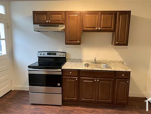 222 Wright Ave — Photo 4