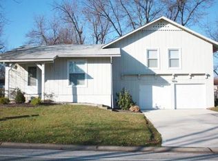 112 Kimberly Ln, Saint Peters, MO