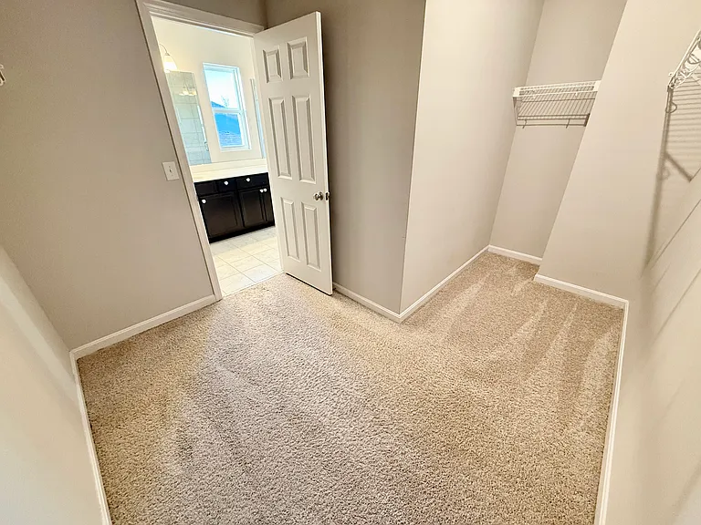 4385 Legacy Greens Dr — Photo 40