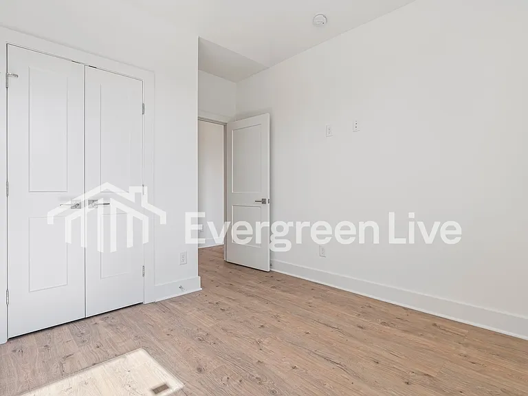 172 Leggo Ave — Photo 26