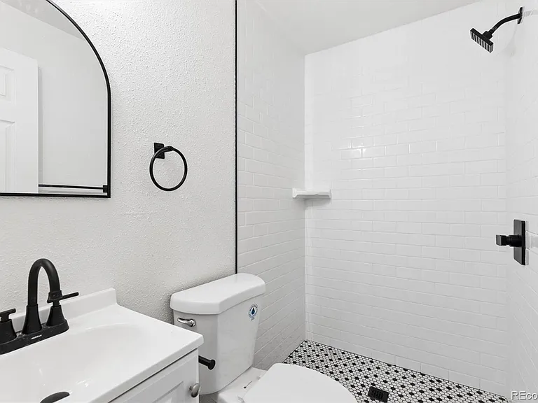 2280 S Decatur St — Photo 15