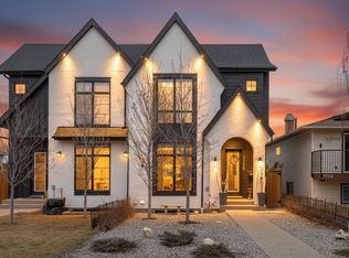 7712 36th Ave NW, Calgary, AB T3B1V3