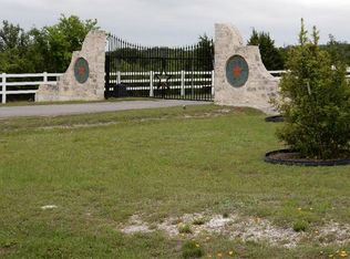 300 N Creekway Ln, Georgetown, TX 78626