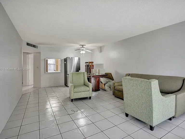 1301 NE 191st St #F405 — Photo 8